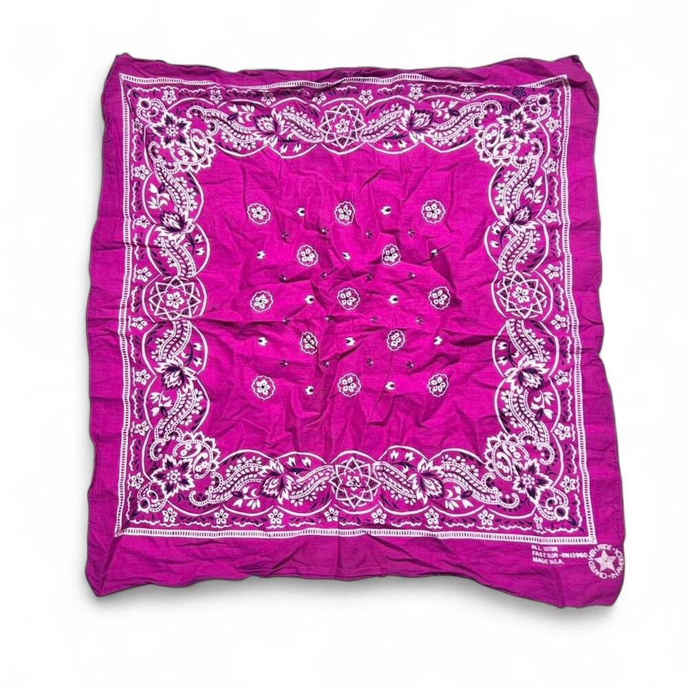 Fast Color Vintage made in USA 100% Cotton Pink Paisley Bandana Handkerchief